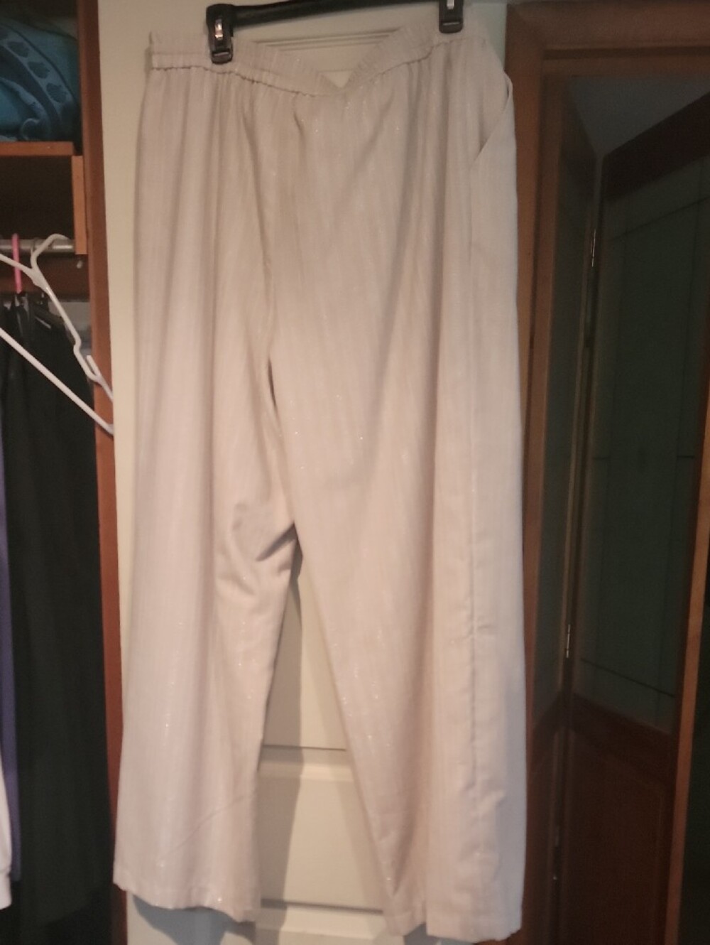 Light Cream Drawstring Men’s Pants - Picture 3 of 3